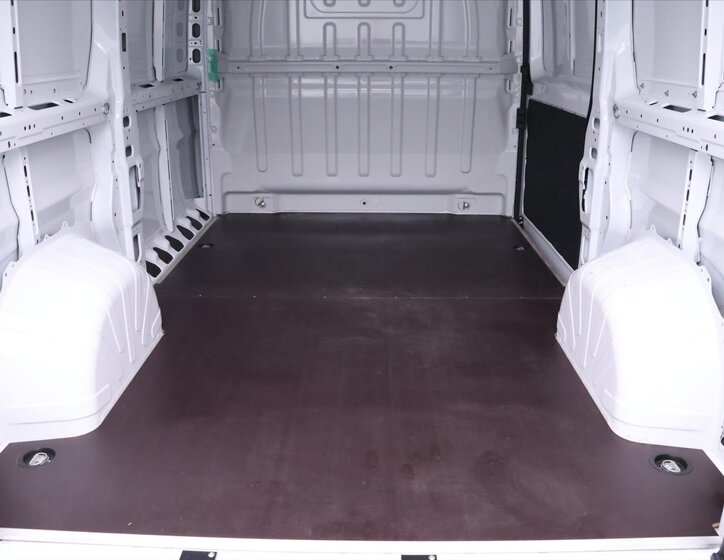 Toyota Proace Max Skříň 2,2 l 88 kw