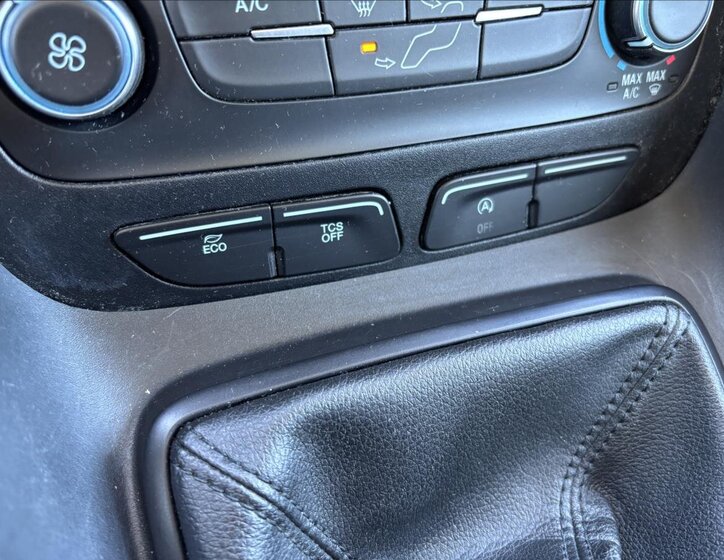 Ford Transit Connect Ostatní 1,5 l 74 kw