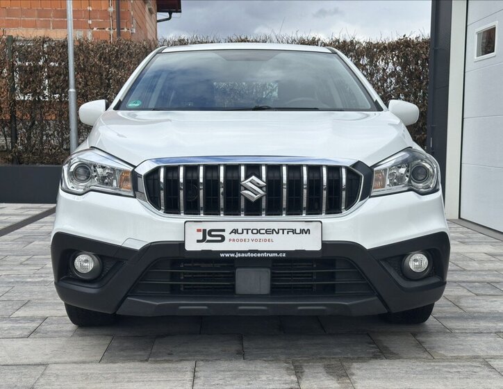 Suzuki S-Cross Hatchback 998,0 82 kw