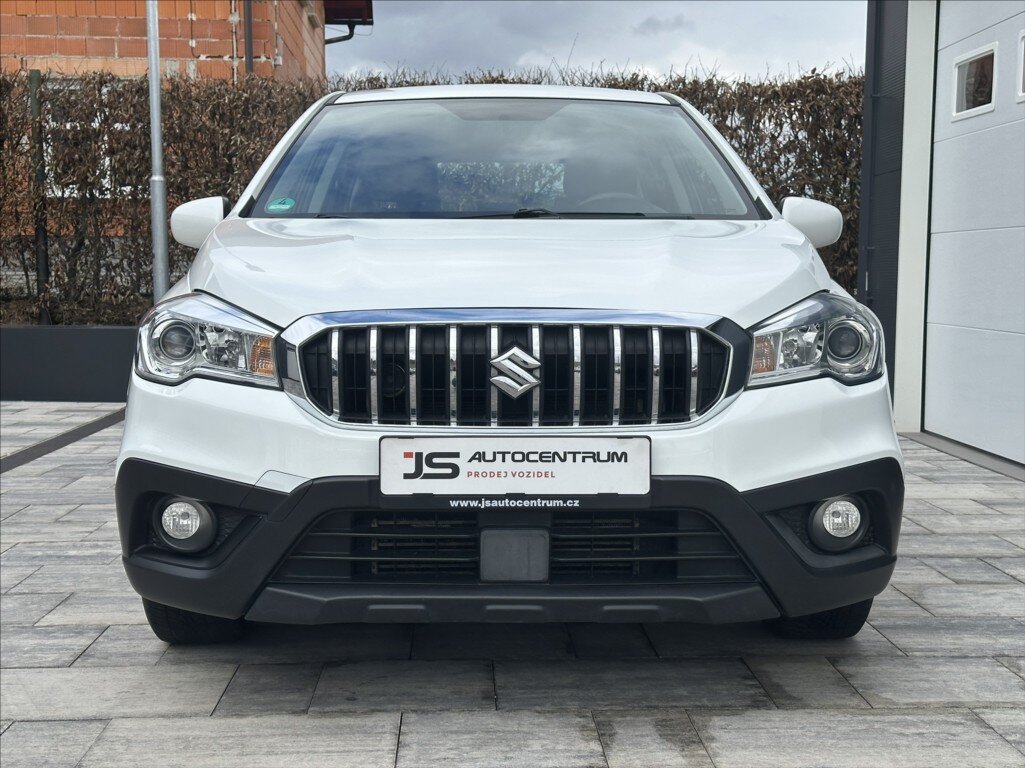 Suzuki S-Cross Hatchback 998,0 82 kw