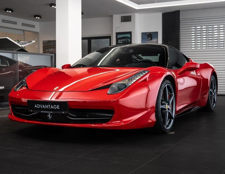 Ferrari 458 Kupé 4,5 l 416 kw