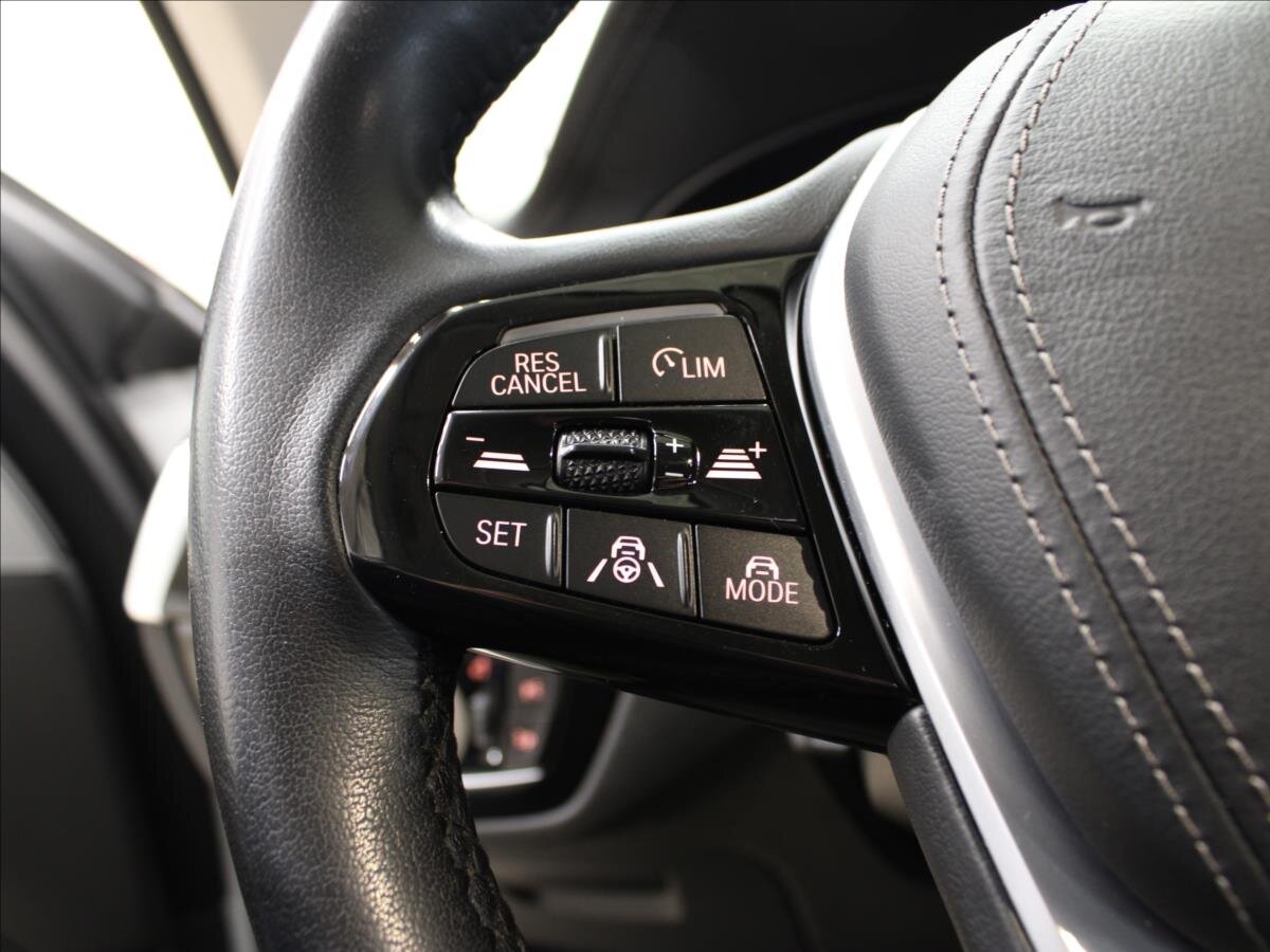 BMW Řada 5 Sedan / Limuzína 3,0 l 245 kw