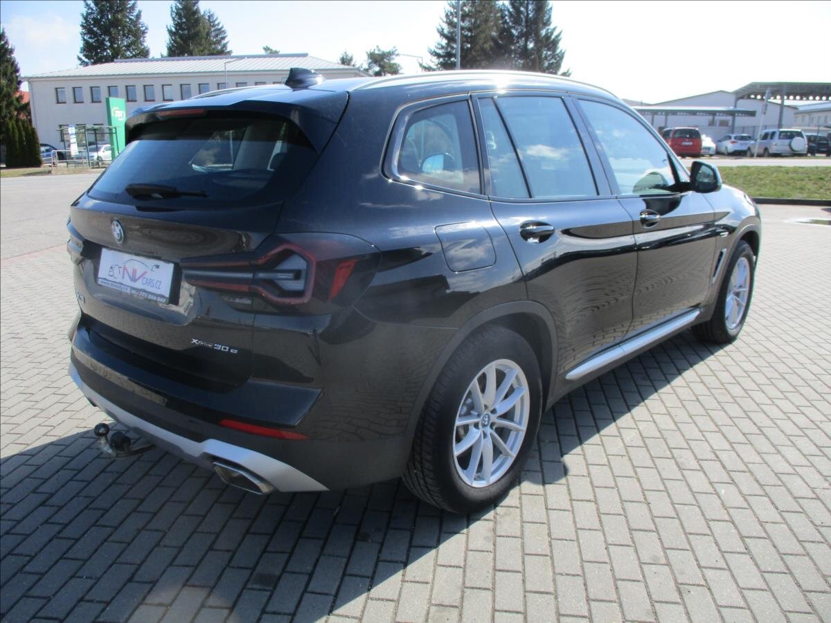 BMW X3 SUV / Terénní 2,0 l 215 kw