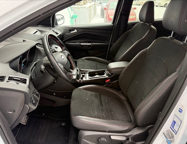 Ford Kuga SUV / Terénní 2,0 l 132 kw