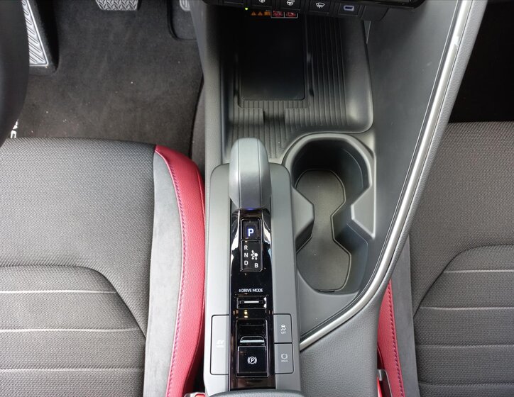 Toyota C-HR CUV 2,0 l 112 kw