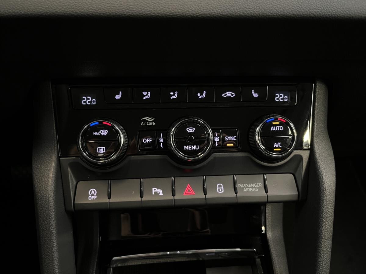 Škoda Karoq SUV / Terénní 1,5 l 110 kw