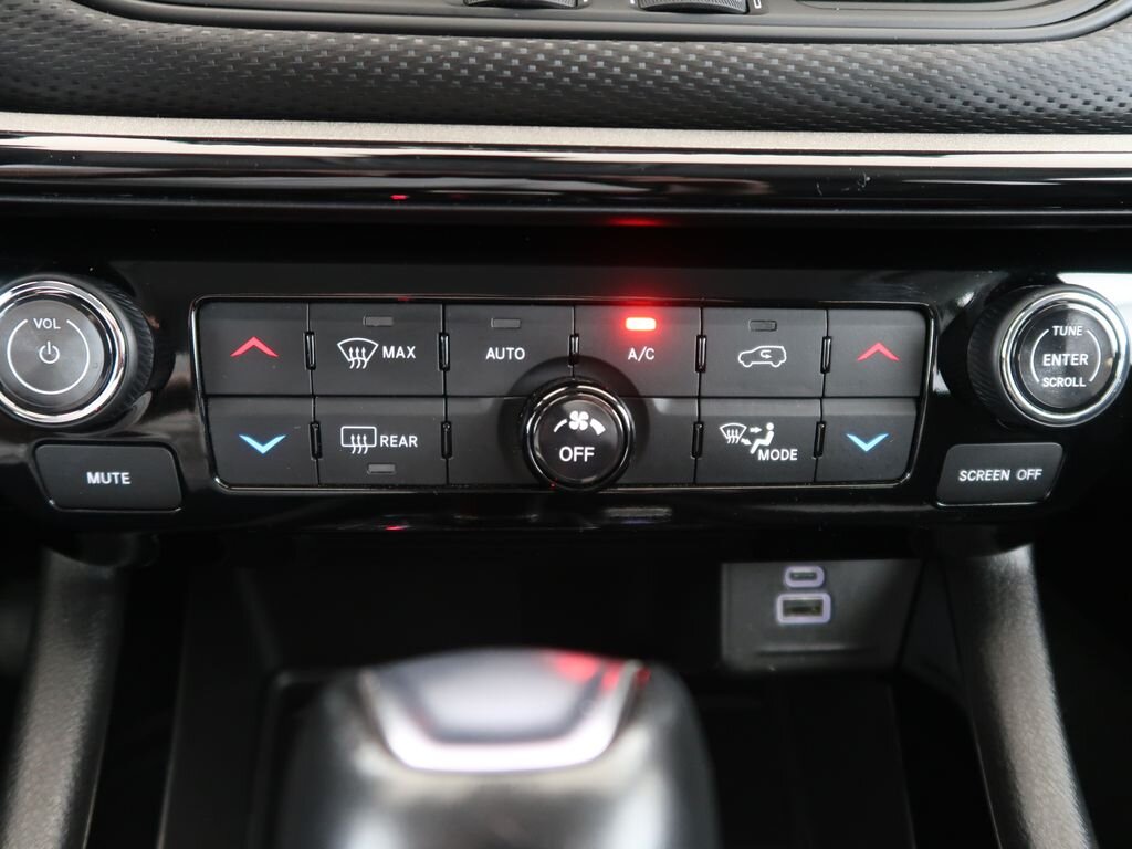 Jeep Compass SUV / Terénní 1,3 l 132 kw