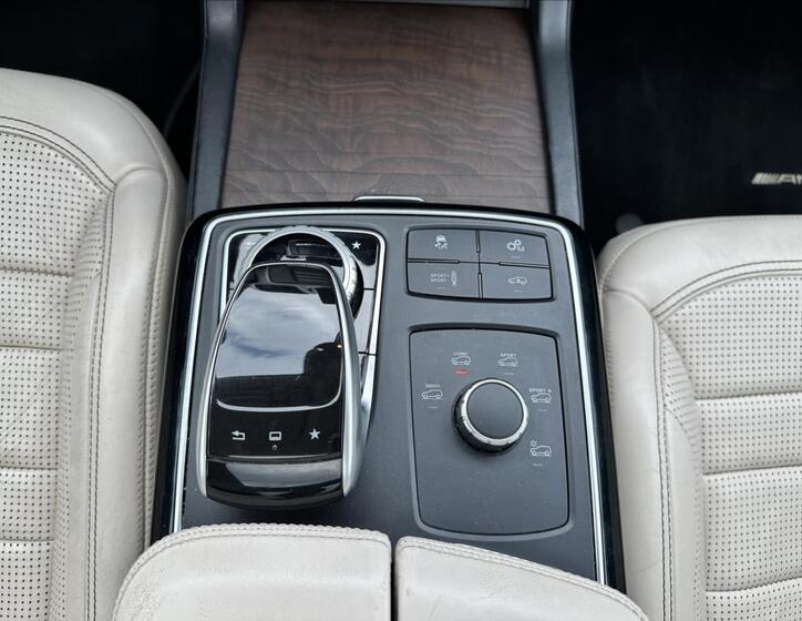 Mercedes-Benz GLS 15