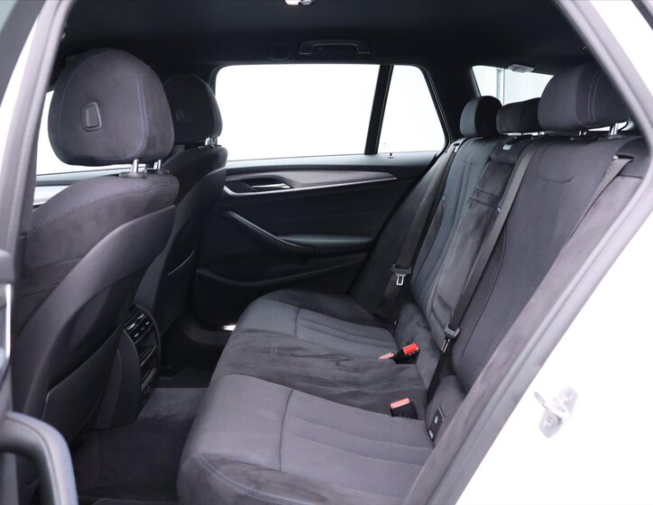 BMW Řada 5 Kombi 2,0 l 140 kw