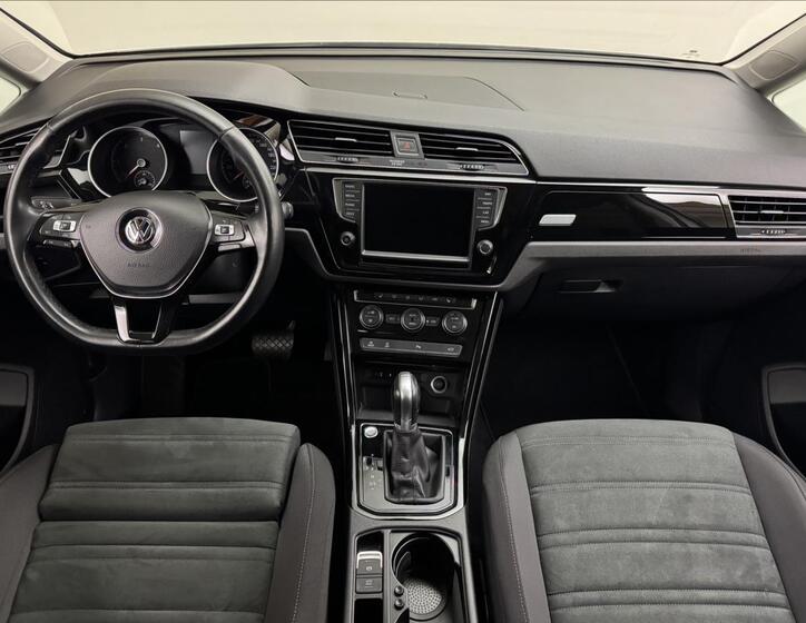 Volkswagen Touran 7
