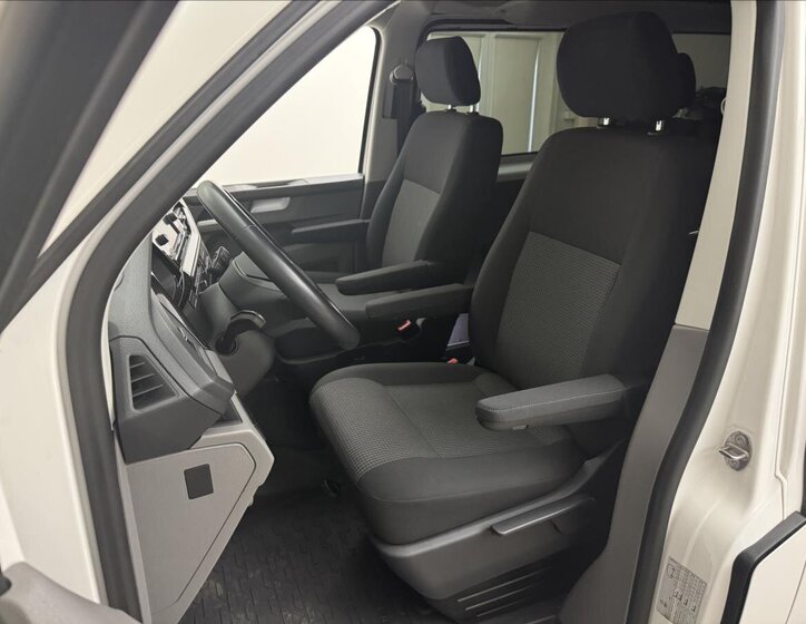 Volkswagen Transporter Kombi 2,0 l 110 kw