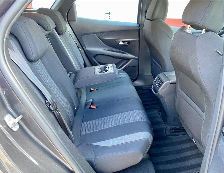 Peugeot 3008 SUV / Terénní 1,2 l 96 kw