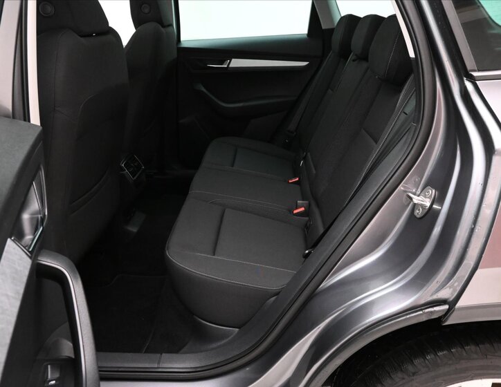 Škoda Karoq SUV 1,5 l 110 kw