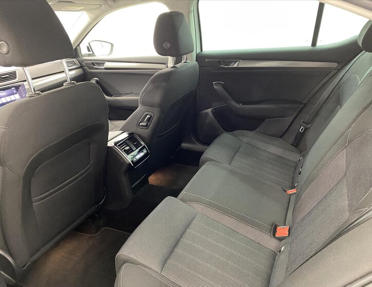 Škoda Superb Liftback 2,0 l 140 kw