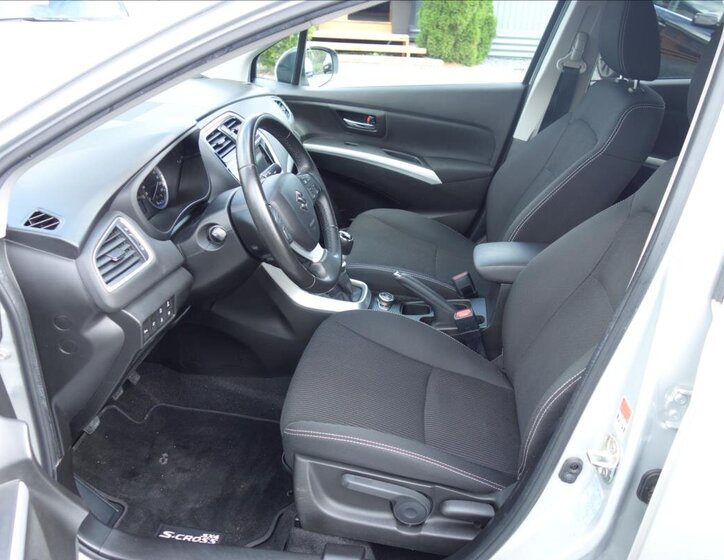 Suzuki S-Cross SUV 1,4 l 103 kw