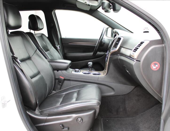 Jeep Grand Cherokee 31