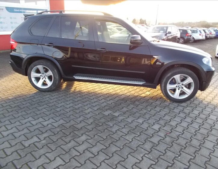 BMW X5 8