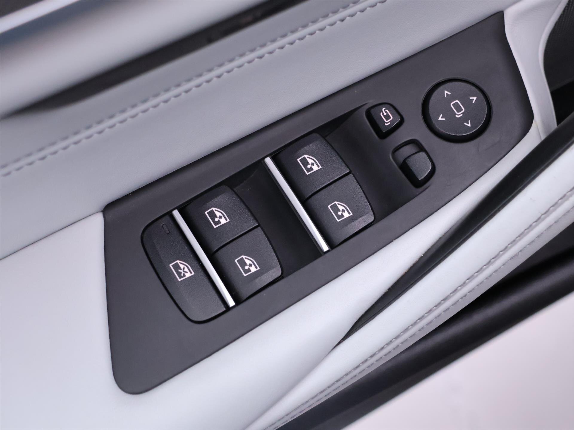 BMW M5 Sedan 4,4 l 441 kw