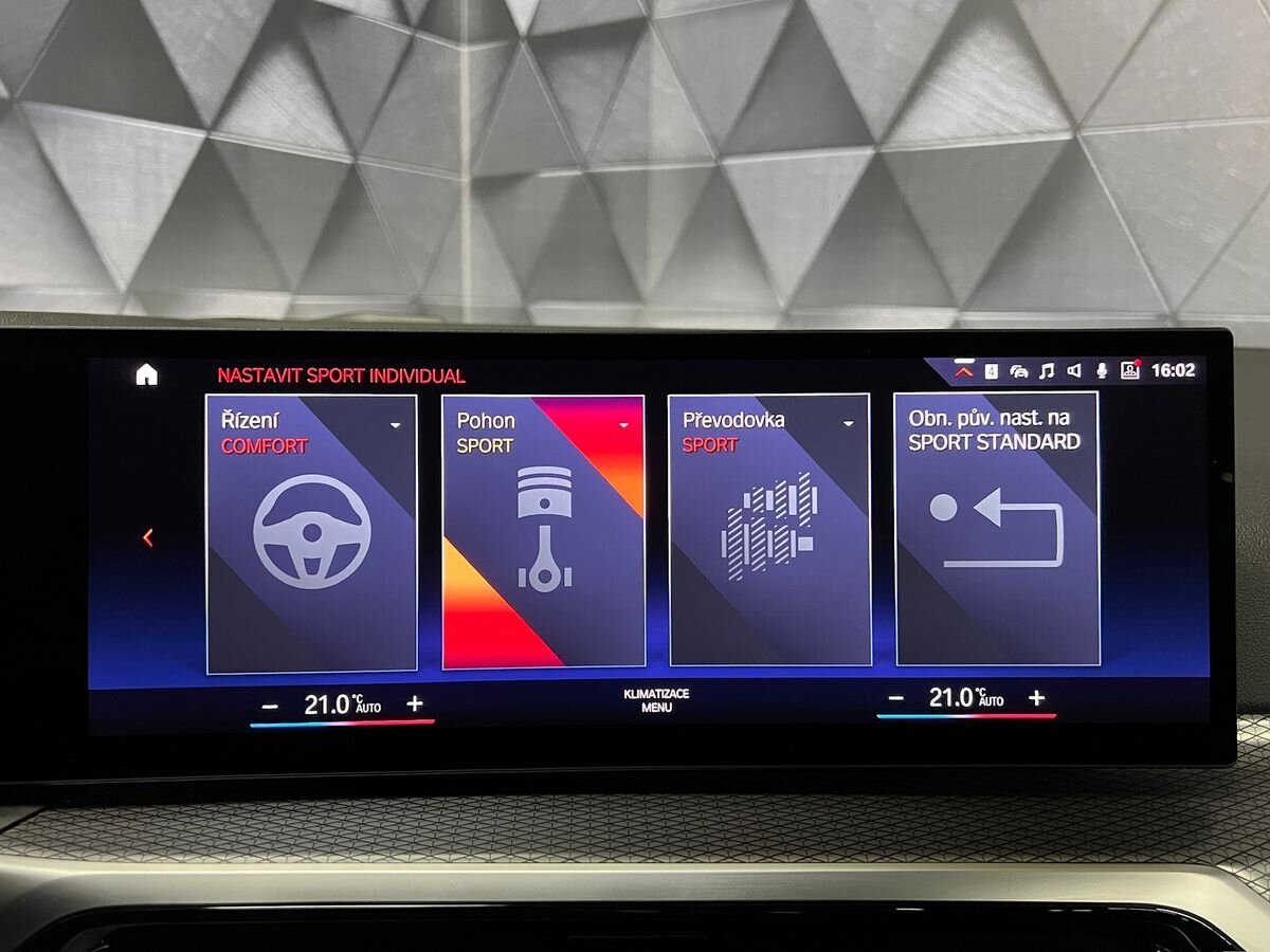 BMW Řada 3 Sedan / Limuzína 2,0 l 140 kw