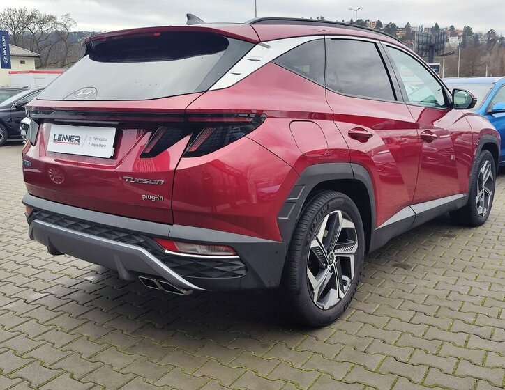 Hyundai Tucson SUV 1,6 l 195 kw