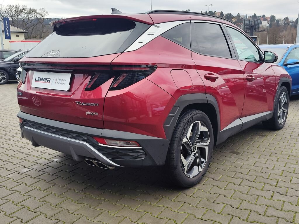 Hyundai Tucson SUV 1,6 l 195 kw