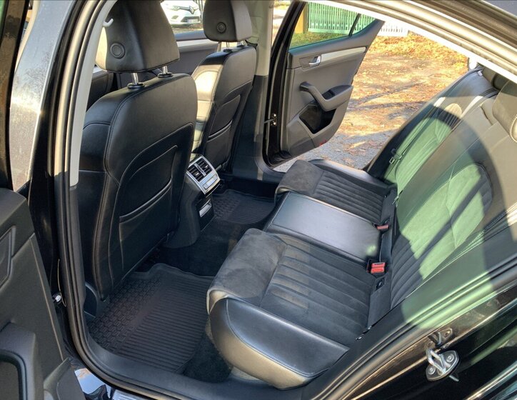 Škoda Superb Sedan / Limuzína 1,5 l 110 kw