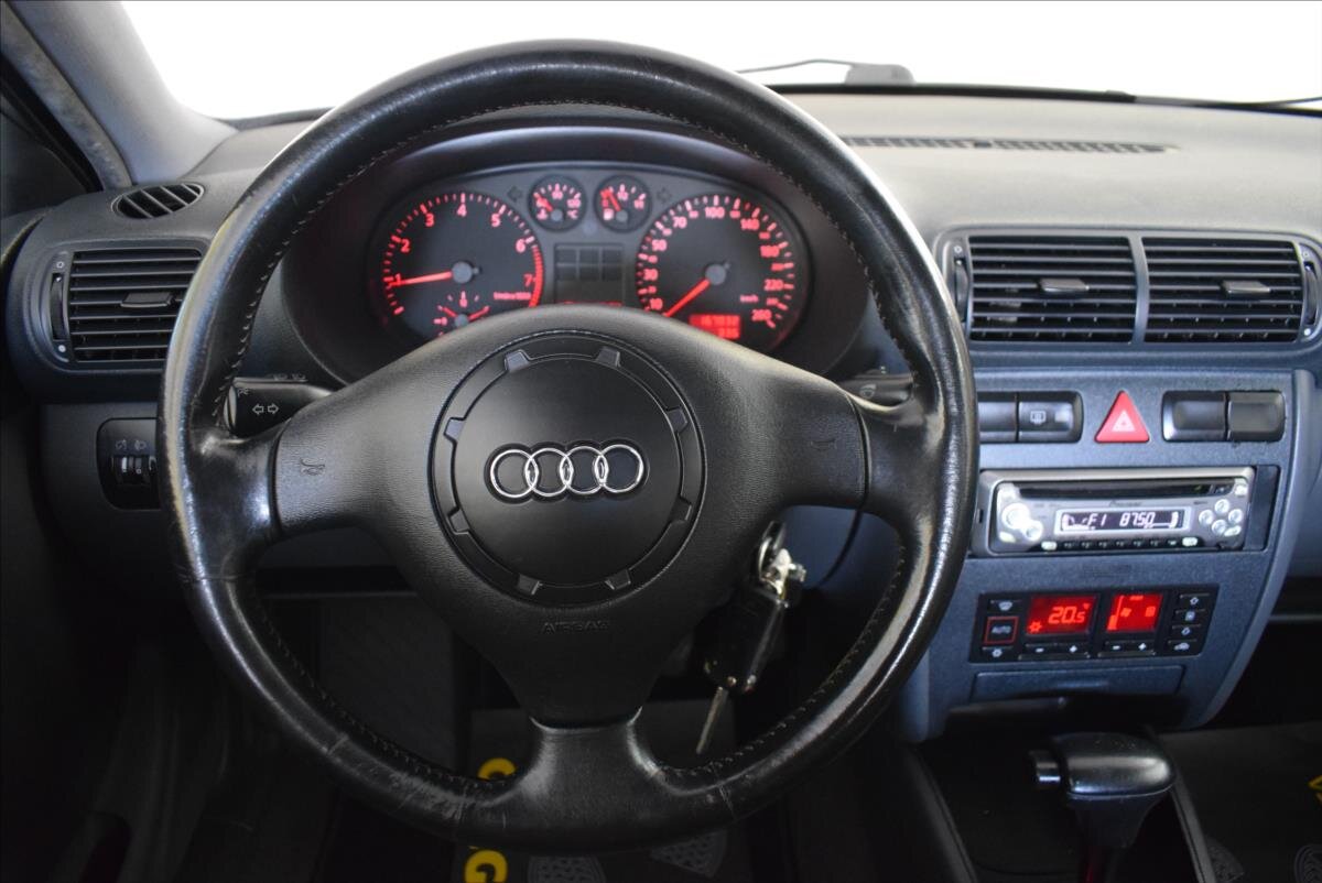 Audi A3 Hatchback 1,6 l 74 kw