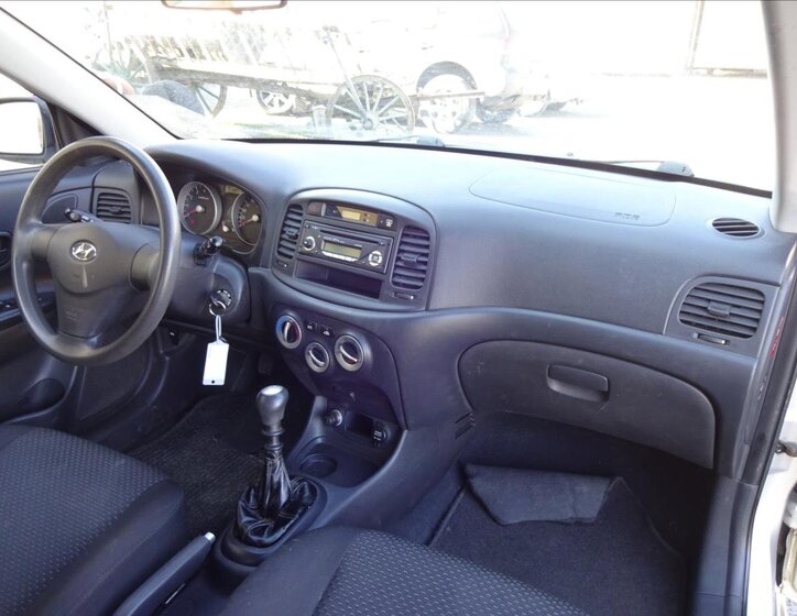 Hyundai Accent Hatchback 1,4 l 71 kw