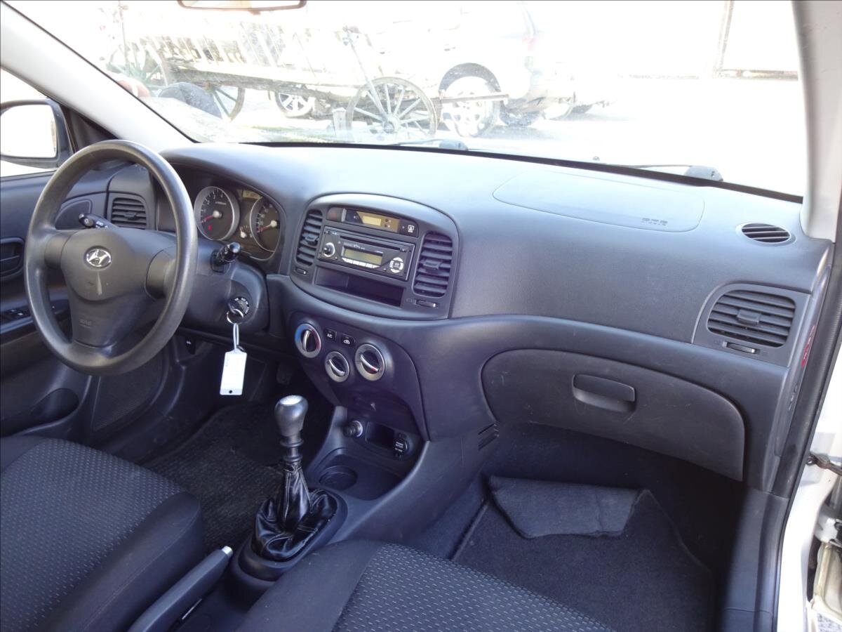 Hyundai Accent Hatchback 1,4 l 71 kw