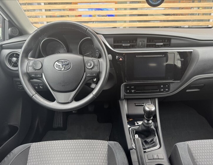 Toyota Auris Kombi 1,6 l 97 kw