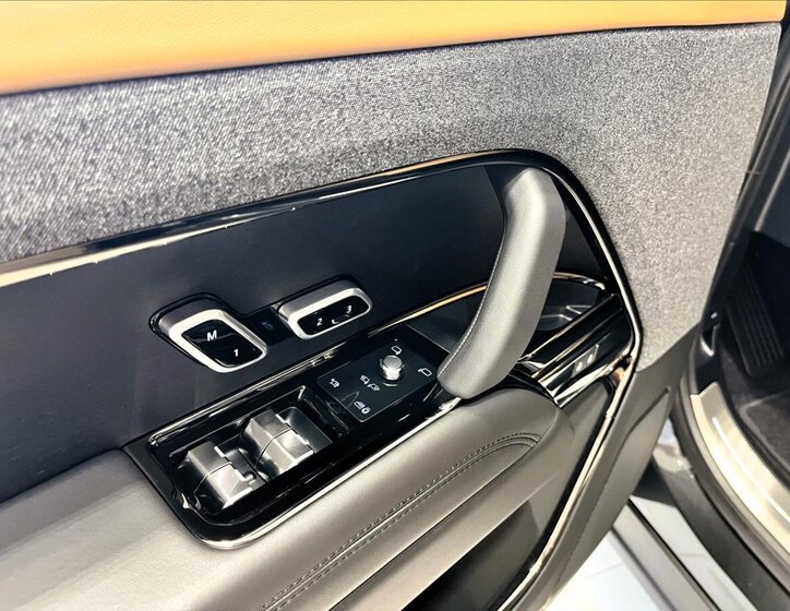 Land Rover Range Rover Sport SUV 3,0 l 221 kw