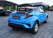 Toyota C-HR 6