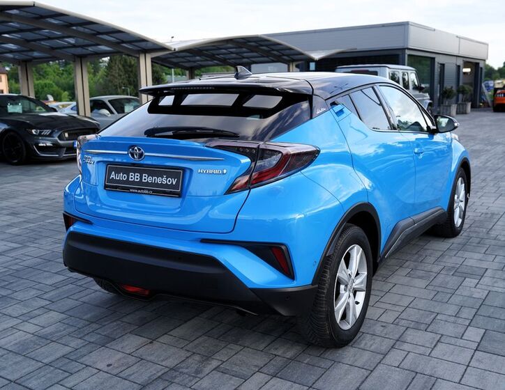 Toyota C-HR 6