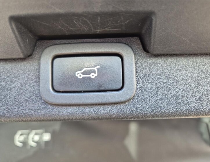 Land Rover Discovery SUV / Terénní 3,0 l 225 kw