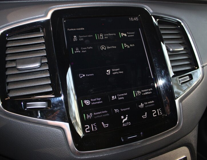 Volvo XC90 SUV / Terénní 2,0 l 173 kw