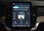 Volvo XC90 SUV / Terénní 2,0 l 228 kw