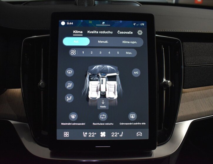 Volvo XC90 SUV / Terénní 2,0 l 228 kw