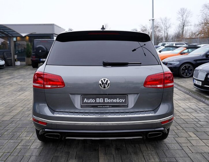 Volkswagen Touareg 5