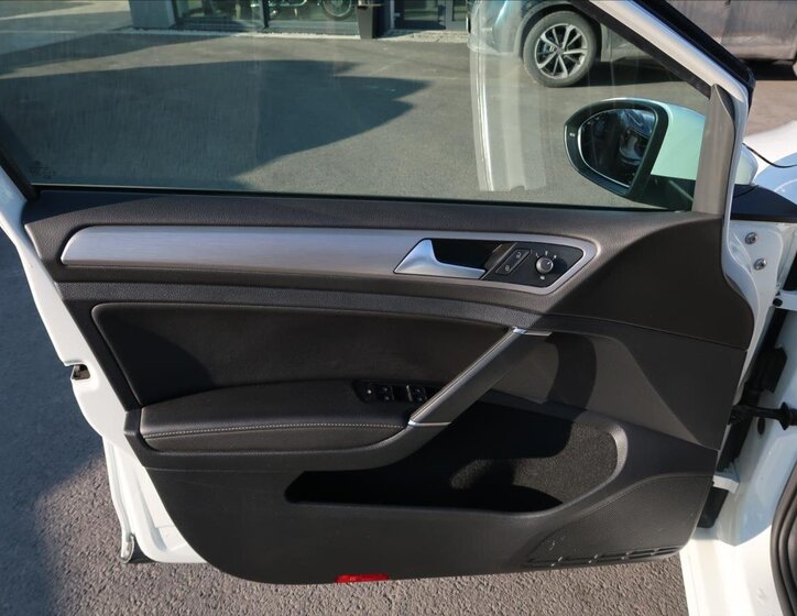 Volkswagen Golf Kombi 1,2 l 81 kw