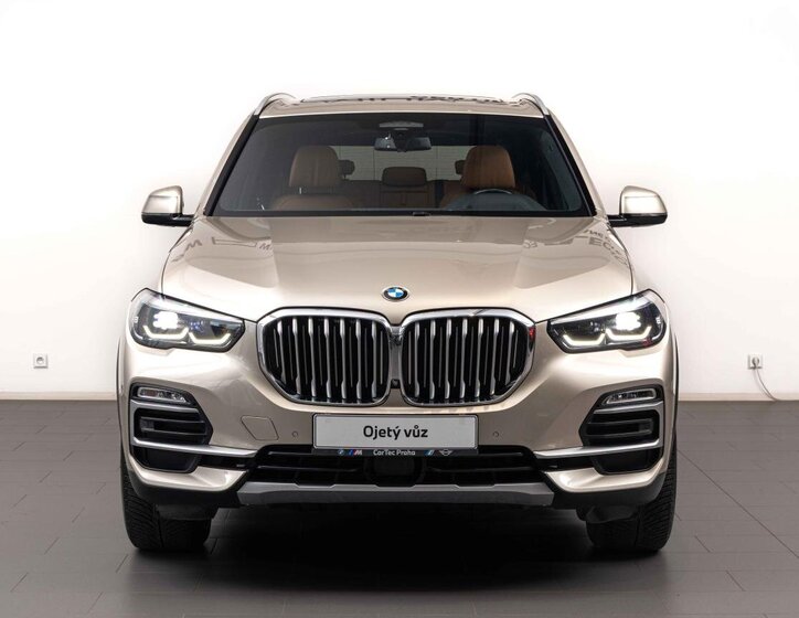 BMW X5 SUV 3,0 l 250 kw
