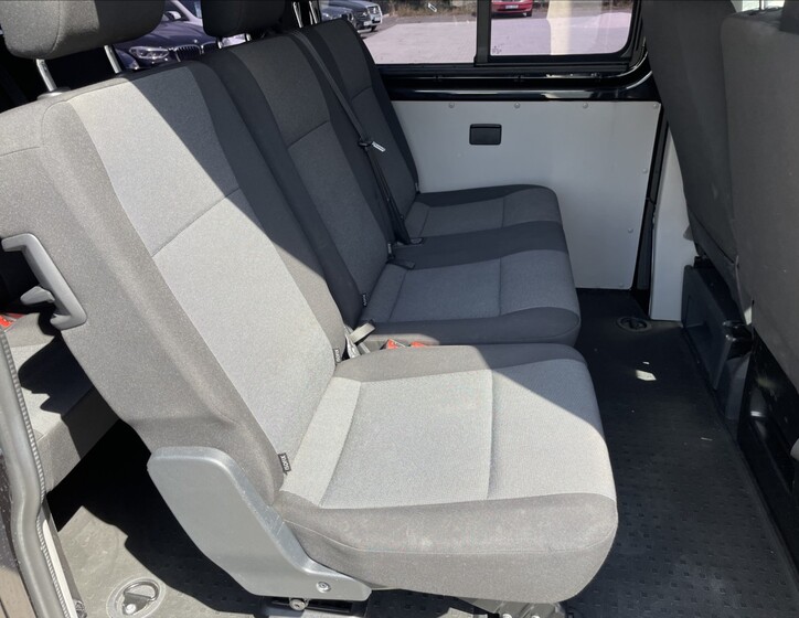 Volkswagen Transporter 18