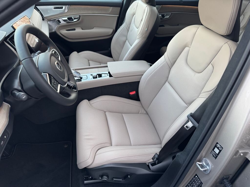 Volvo XC90 SUV / Terénní 2,0 l 335 kw