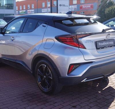 Toyota C-HR 6