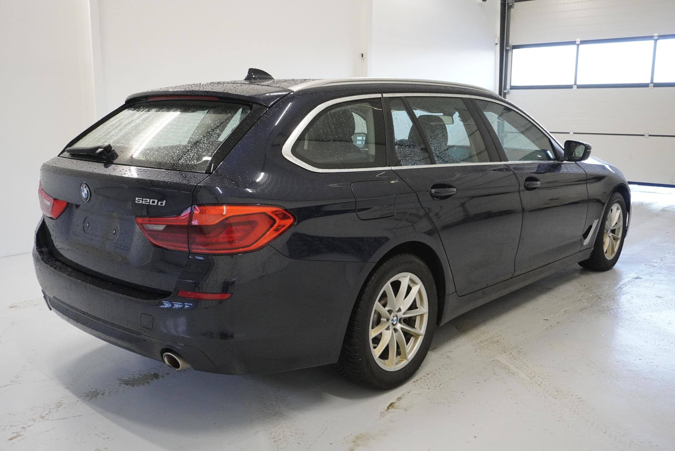 BMW Řada 5 Kombi 2,0 l 120 kw