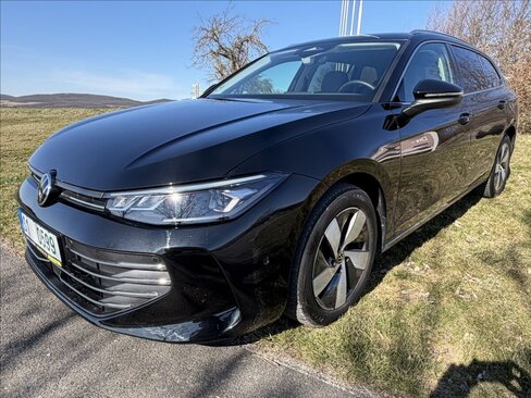 Volkswagen Passat Kombi 1,5 l 110 kw