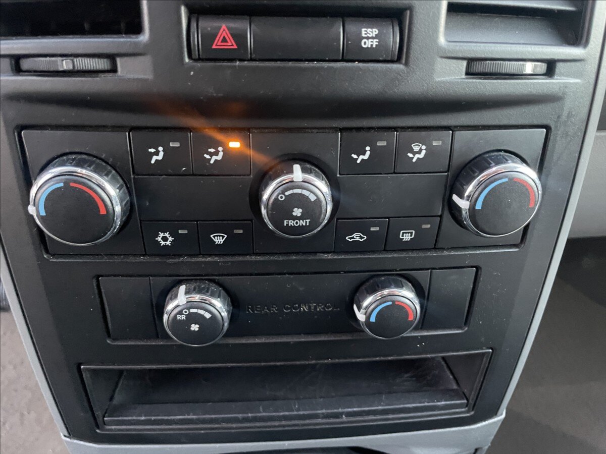 Chrysler Town & Country MPV 3,8 l 142 kw