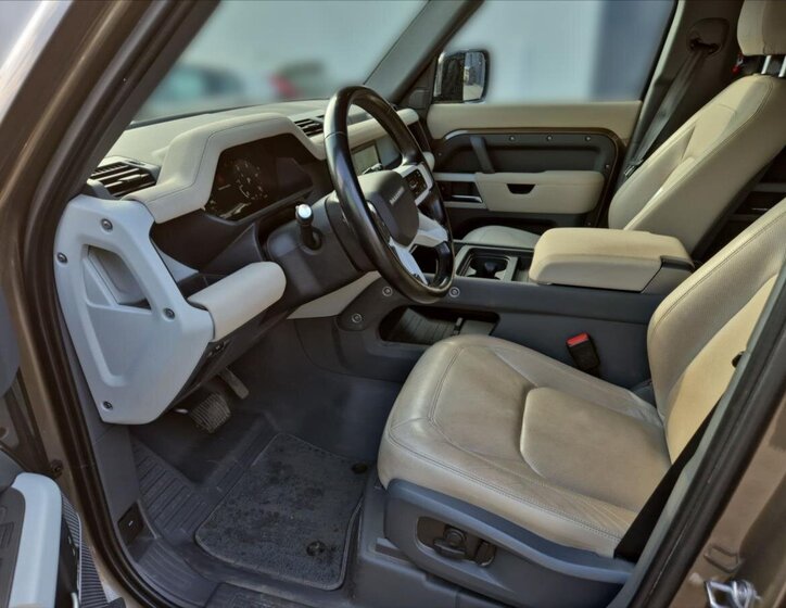 Land Rover Defender SUV / Terénní 3,0 l 147 kw