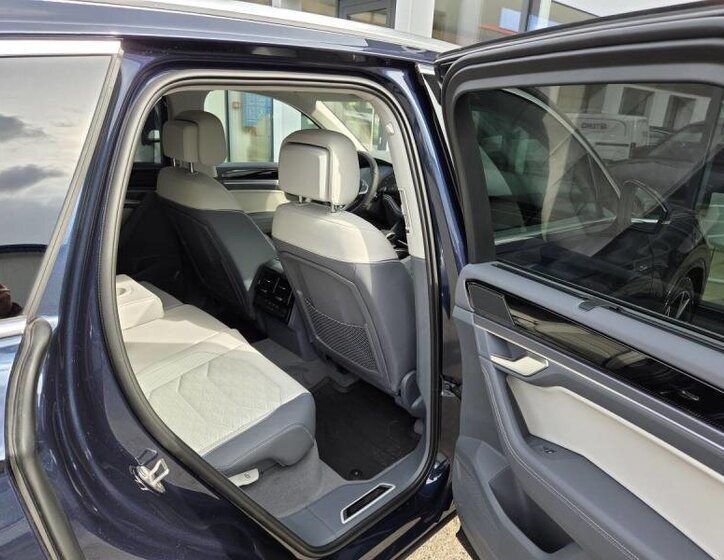 Volkswagen Touareg SUV 3,0 l 210 kw