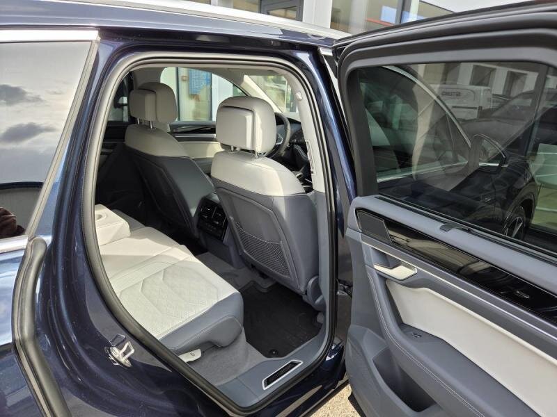 Volkswagen Touareg SUV 3,0 l 210 kw