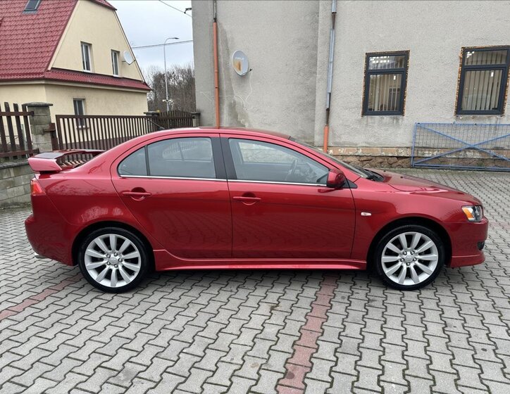 Mitsubishi Lancer Sedan 1,8 l 105 kw